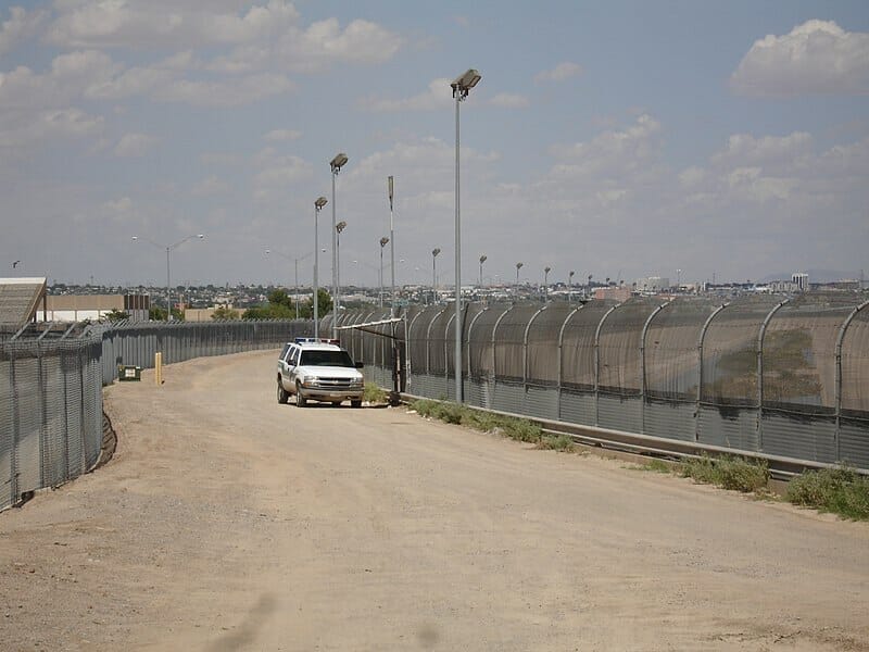 En esta nota informamos sobre la posible apertura de frontera México Estados Unidos. La imagen corresponde a dicha frontera.