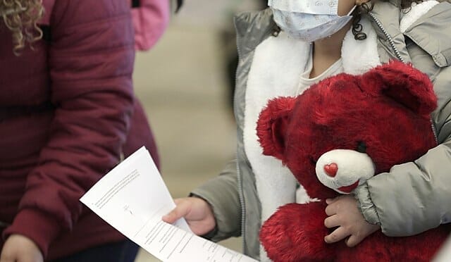 Nota sobre la recepción de nuevas solicitudes para el Programa para niños centroamericanos. La foto es ilustrativa.