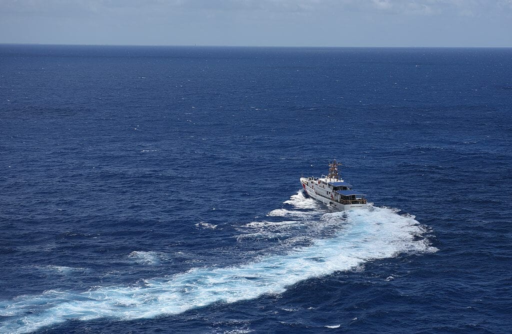 Bote de la Guardia Costera en Florida Keys