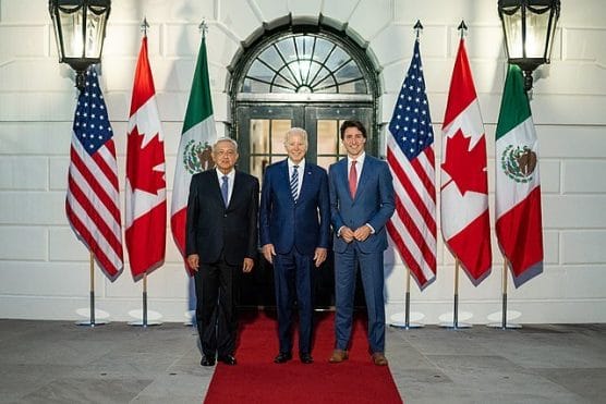 Joe Biden, López Obrador y Justin Trudeau luego de la gira por la frontera mexico-estados unidos