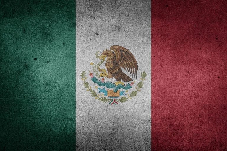 Bandera de México representando el Cinco de Mayo 2024