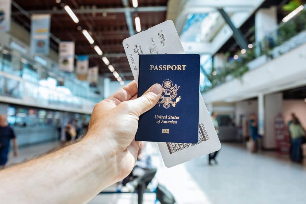 puede un ciudadano americano entrar a estados unidos sin pasaporte 