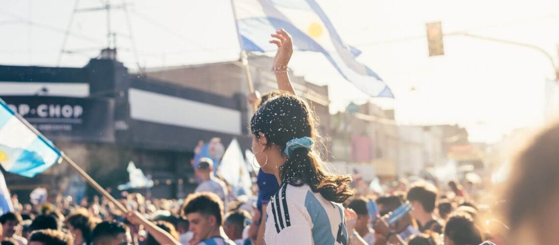 Argentina celebra el triunfo en la final mundial 2022.