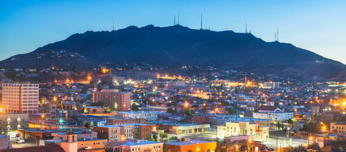 Ciudad de Paso con Ciudad Juárez a la distancia.