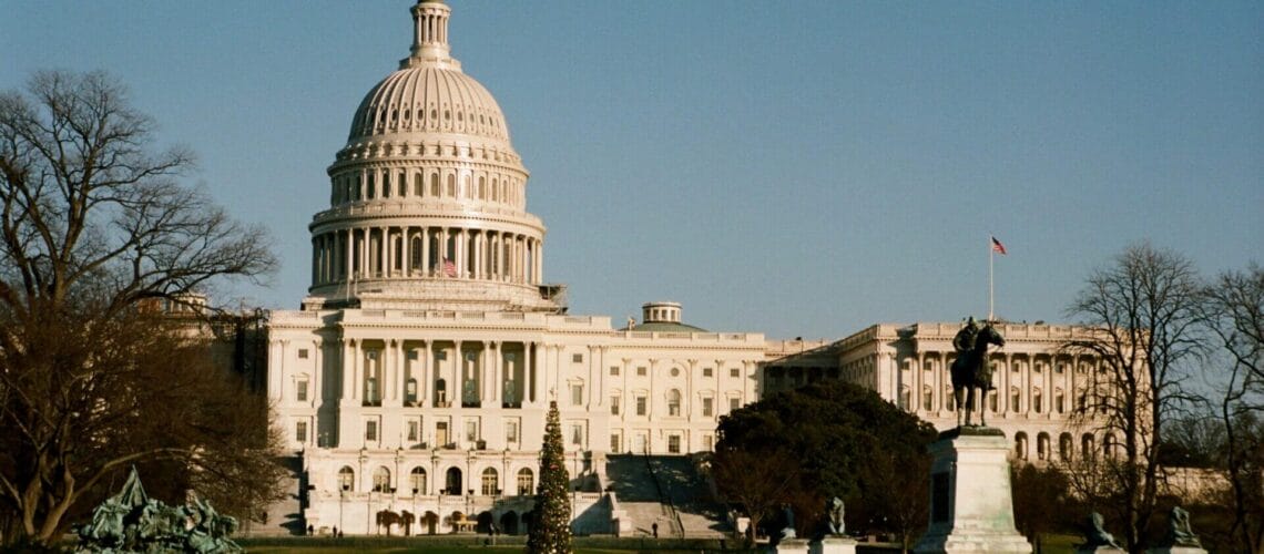 Este artículo habla sobre el voto de conciliación presupuestaria. La imagen muestra el edificio del Senado de Estados Unidos.