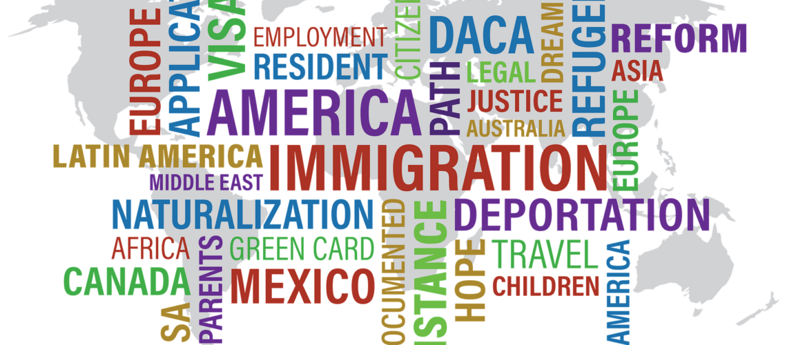 La nota trata sobre las ayudas a inmigrantes solicitadas recientemente por ACLU y promulgadas por la administración Biden. La imagen es ilustrativa.